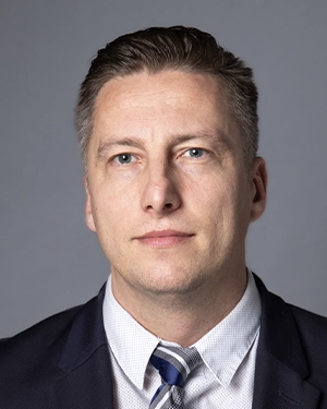 adw. dr Piotr Bogacki