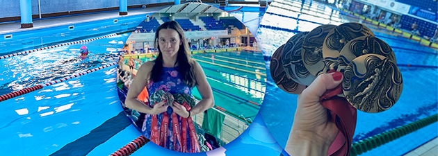 Studentka pedagogiki z pływackimi medalami