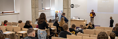 Konkurs ortograficzny "Make a Wish, Spell It Right" dla licealistów