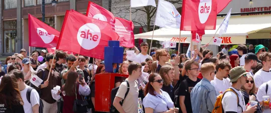 Studenci przejęli miasto! | Relacja z Pochodu Juwenaliowego