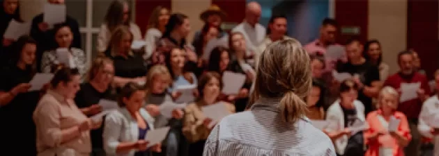 We are the world w dokumencie Najwspanialsza noc w historii popu. 