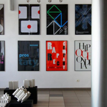 Wystawa plakatów studentów kierunku grafika w AOIA