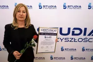 Dr Elżbieta Dul-Ledwosińska prodziekan kierunku grafika