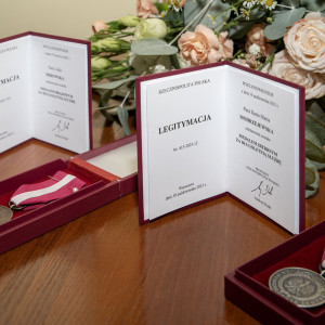 Medale za Długoletnią Służbę dla pracowników Akademii