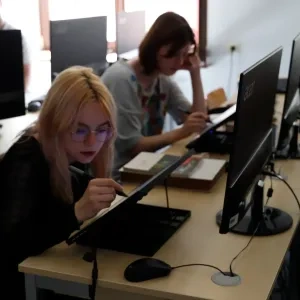 Fotorelacja - Język w Ruchu, Sztuka w Słowie: O języku przez sztukę.