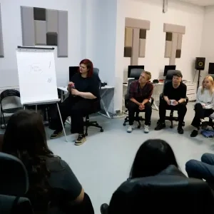 Fotorelacja - Język w Ruchu, Sztuka w Słowie: O języku przez sztukę.