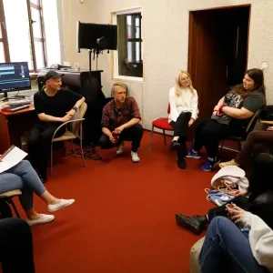 Fotorelacja - Język w Ruchu, Sztuka w Słowie: O języku przez sztukę.