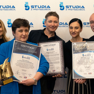 8 prestiżowych certyfikatów dla Akademii