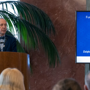 8 prestiżowych certyfikatów dla Akademii