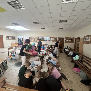 Spotkanie autorskie z Eweliną Dobrzyńską - twórczynią „Bystrzaków z sąsiedztwa" 