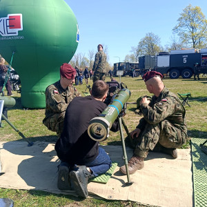 Z wizytą na targach w 15. Brygadzie Łączności