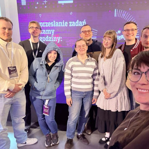 Uczestnicy Fake Busters
