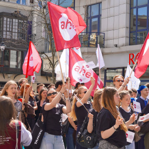 Studenci przejęli miasto! | Relacja z Pochodu Juwenaliowego