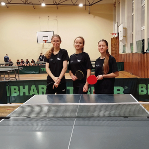 Debiutantki z AHE zdobywają cenne doświadczenie na AMWŁ w Tenisie Stołowym