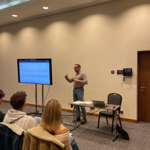 Studenci turystyki z wizytą w hotelu DoubleTree by Hilton