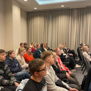 Studenci turystyki z wizytą w hotelu DoubleTree by Hilton