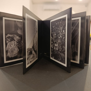 „Archiwum Emocji„– fotograficzna książka artystyczna studentów grafiki