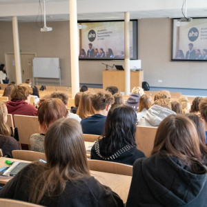 Spotkanie z licealistami: Nowoczesne trendy i wyzwania w turystyce i hotelarstwie