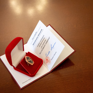 Dr n. med. Izabella Michałowska-Wieczorek z odznaką honorową „Za zasługi dla ochrony zdrowia”