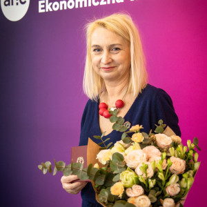 Dr n. med. Izabella Michałowska-Wieczorek z odznaką honorową „Za zasługi dla ochrony zdrowia”