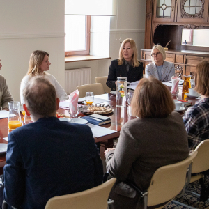 Przedstawiciele kierunku turystyka i rekreacja na śniadaniu u Rektor AHE w Łodzi