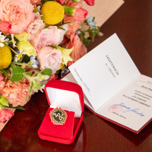 Dr Elżbieta Rusin-Pawełek z odznaczeniem Ministra Zdrowia