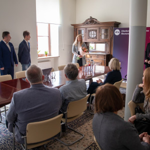 Dr Elżbieta Rusin-Pawełek z odznaczeniem Ministra Zdrowia