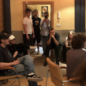 Studenci produkcji i realizacji muzyki w Tonn Studio