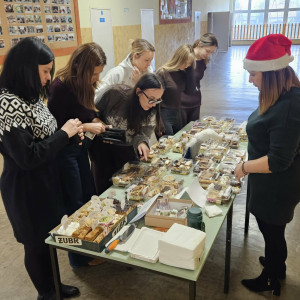 Mikołajkowy kiermasz świąteczny studentów Filii w Jaśle