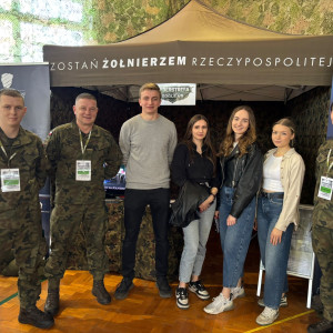 Z wizytą na targach w 15. Brygadzie Łączności