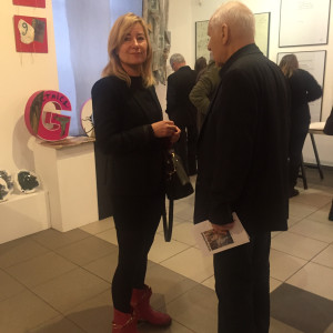 Dr Elżbieta Dul-Ledwosińska Prodziekan kierunku grafika oraz prof. zw. Stanisław Łabęcki 