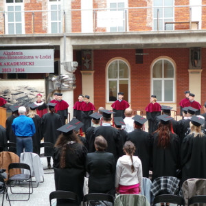 AHE absolwenci rozdanie dyplomów