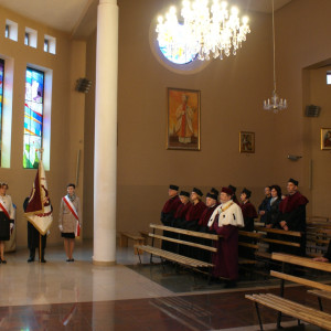 Msza święta w Kościele Najświętszej Maryi Panny Królowej Pokoju przy ul. Rewolucji 1905 r. nr 47