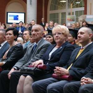 Promotorzy prac doktorskich, od strony prawej: prof. nadzw. dr hab. Grzegorz Majkowski, prof. dr hab. Piotr Chruszczewski, prof. nadzw. dr hab. Kamila Turewicz, prof. nadzw. dr hab. Wiesław Awedyk, prof. nadzw. dr hab. Aneta Majkowska, prof. nadzw. dr hab. Ireneusz Świtała 