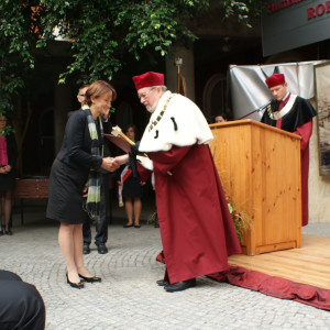 Wręczenie nagró pracownikom dydaktycznym