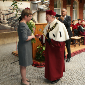 Wręczenie Odznaki Honorowej dr Ewie Ciesielskiej