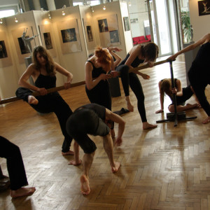 Studenci Tańca w AHE podczas występu w Teatrze Wielkim 