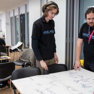 Studenci Koła Naukowego AIrON AHE na Hackathonie FCP