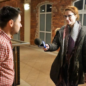 Bartłomiej Pawlak udziela wywiadu TVP Łódź