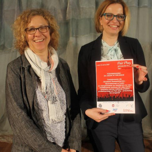 Rektor AHE dr hab. Joanna Satoła-Staśkowiak oraz dr Elżbieta Woźnicka prodziekan kierunku pedagogika