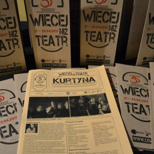Kurtyna - gazeta wydawana przez studentów dziennikarstwa i filologii polskiej