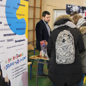 Targi Edukacyjne Uczelni Wyższych i Szkół Policealnych - Sieradz