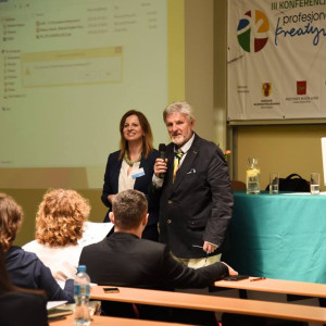 prof. nadzw. dr hab. Joanna Satoła- Staśkowiak - Rektor Akademii Humanistyczno-Ekonomicznej w Łodzi oraz prof. dr hab. Wiesław Karolak - przewodniczący Komitetu Naukowego Konferencji 