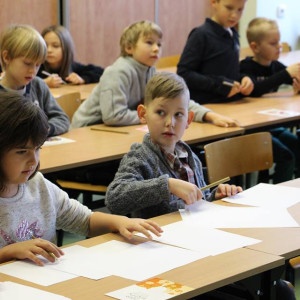 Studenci filologii uczyli kaligrafii