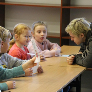 Studenci filologii uczyli kaligrafii