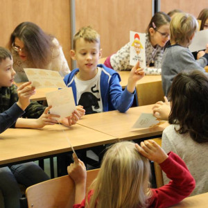 Studenci filologii uczyli kaligrafii