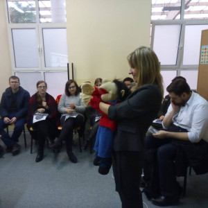 LETS, czyli “Learn English Through Signs”