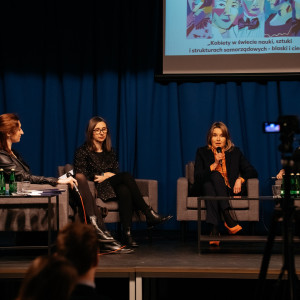 Relacja z debaty „Kobiety w świecie nauki, sztuki i...