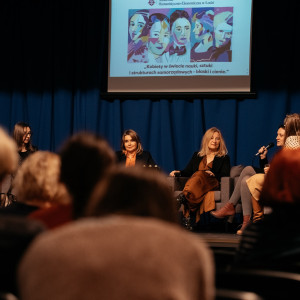 Relacja z debaty „Kobiety w świecie nauki, sztuki i...