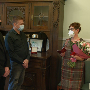 Dr Beata Barwińska odznaczona honorową odznaką 